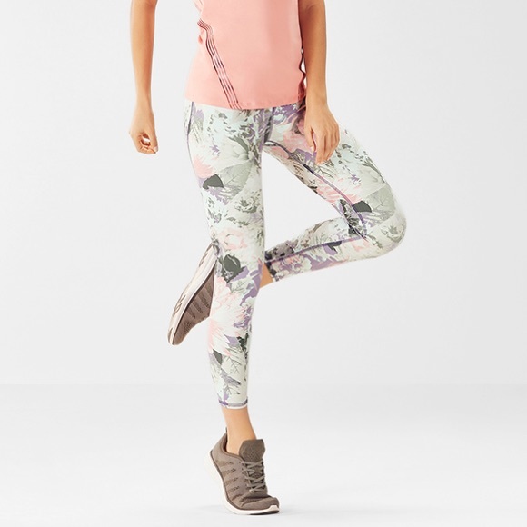 Fabletics Pants - Fabletics Gia Printed Powerlite Capri